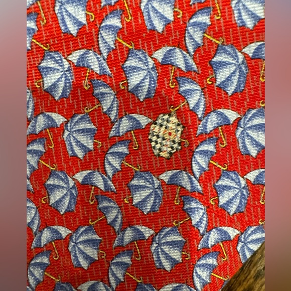 Burberry silk tie featuring umbrellas - Picture 6 of 9